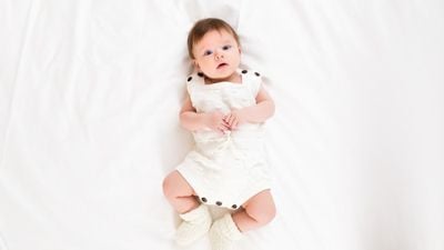 Bebeklerde Görme Yetisinin Gelişimi: Bebekler Neden Sürekli Tavana Bakar?