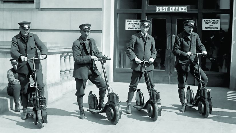 Autoped 1917 ABD Posta Ofisi tarafından kullanılmaya başladı.