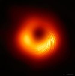 M87’nin Polarize Işıkta Merkez Kara Deliği