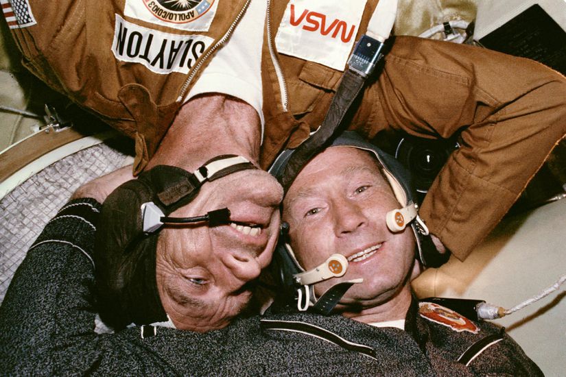 Apollo-Soyuz Kucaklaşması