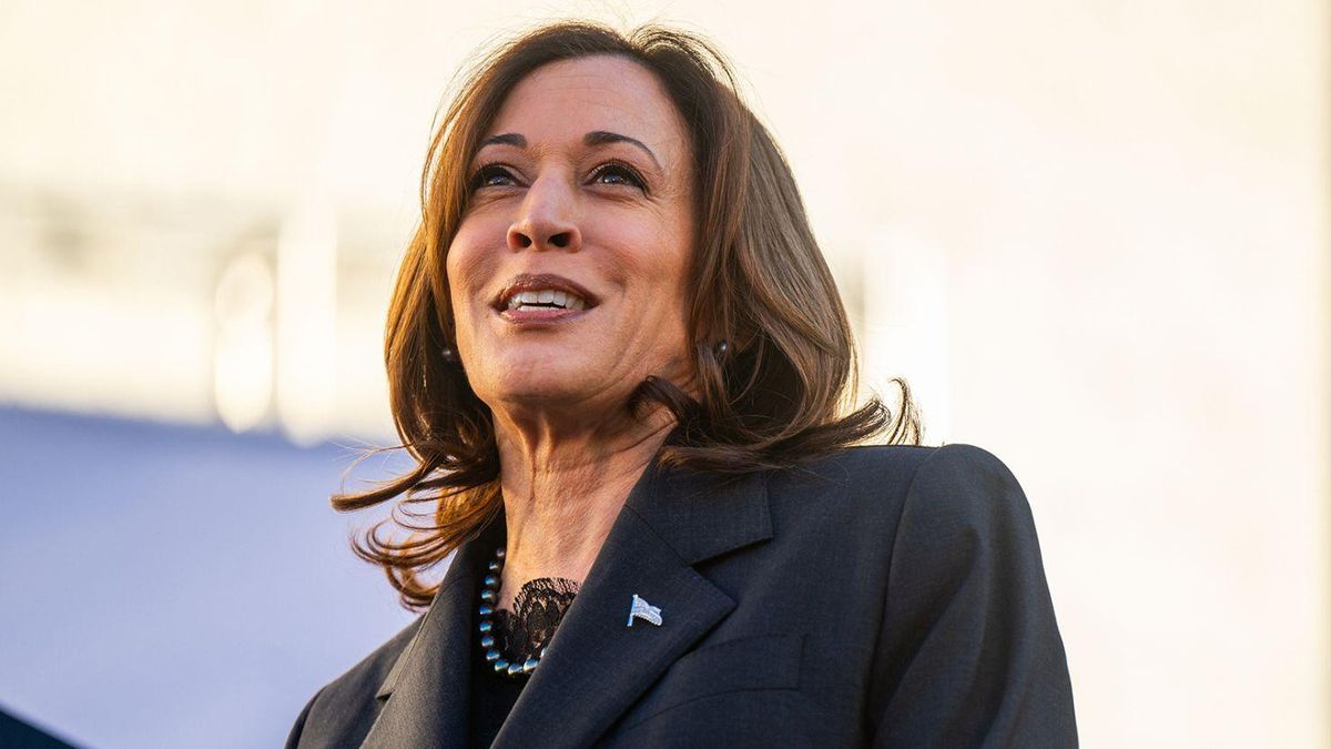 Kamala Harris Takes Center Stage As 2024 Democratic Nominee The