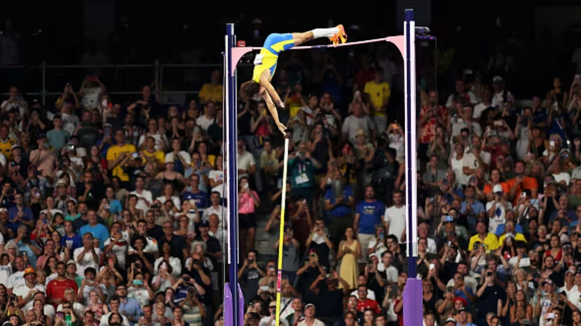 İsveçli altın madalya sahibi Armand 'Mondo' Duplantis, 5 Ağustos 2024 tarihinde Paris 2024 Olimpiyat Oyunlarında erkekler sırıkla atlamada 6 metre 25 santim ile yeni bir dünya rekoru kırdı.