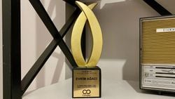 Evrim Ağacı, 2023 Boğaziçi Bilişim Ödülleri'nde "Yılın En İyi YouTube İçerik Üreticisi" Ödülünü Kazandı!