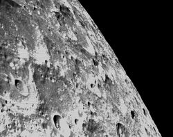 NASA, Ayın Yüzeyinin Yeni Görüntülerini Yayınladı