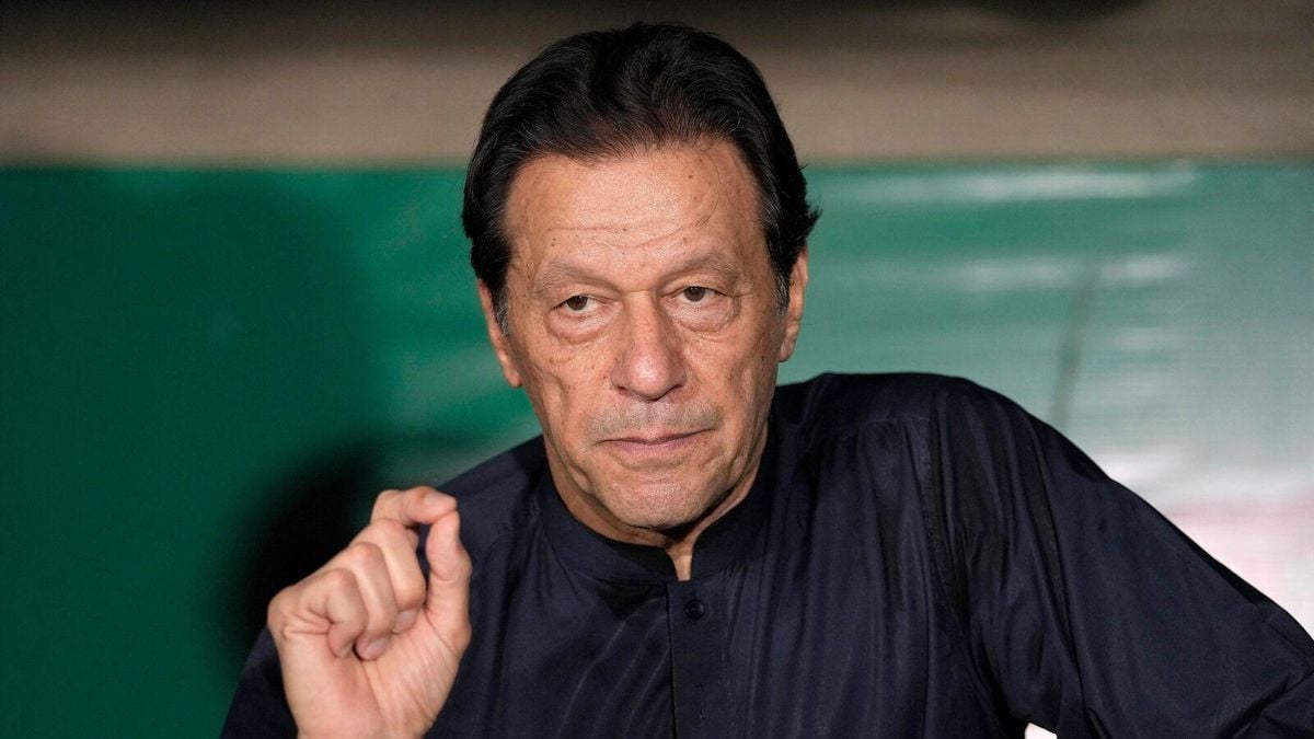 Imran Khan eyes Oxford University chancellorship