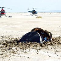  Flying Saucer Crash Lands in Utah Desert 