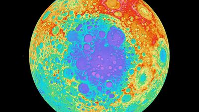 Bilgisayar Modeli, Ay'ın Çekirdeğinin Sıvı Olduğunu ve Sebebinin Kütleçekimi Olduğunu Gösterdi!