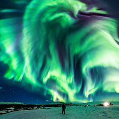 İzlanda'da Ejderha Aurorası