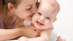 İnsan Bebekleri Daha 6 Aylıkken Yeni İletişim Metotları Geliştirip Kullanabiliyor!