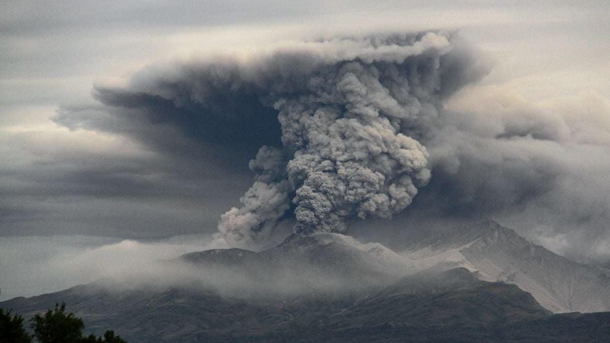 Volcanic eruption follows severe earthquake in Russia’s Far East