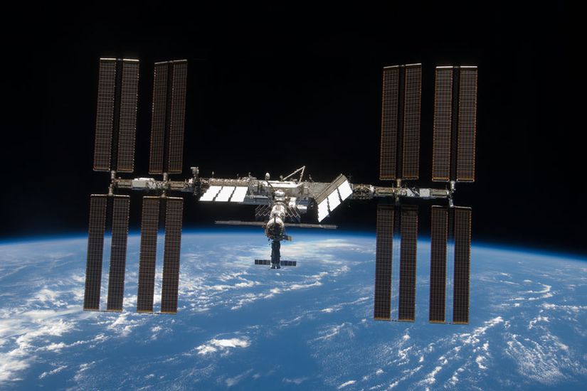 Görsel 4: 6 Nisan’da çekilen ISS. Aynı şekilde arka planda yıldızlar görülmüyor