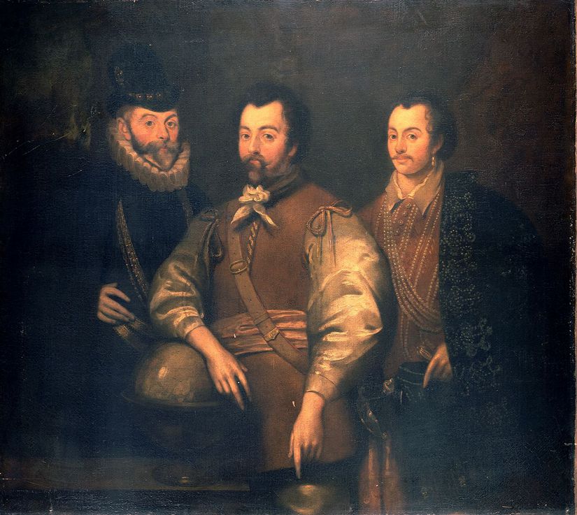 Elizabeth'in Denizcileri (Sea Dogs). John Hawkins (sol), Francis Drake (orta) ve Thomas Cavendish (sağ).