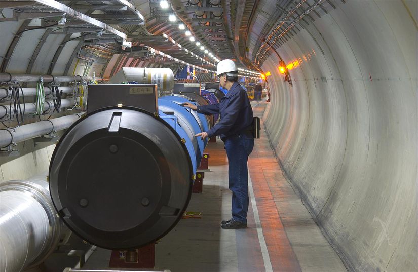 CERN - Böyük Adron Sürətləndiricisi (LHC)