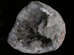 Bilim İnsanları Kristallerle Dolu Gülle Büyüklüğünde Dinozor Yumurtaları Keşfetti