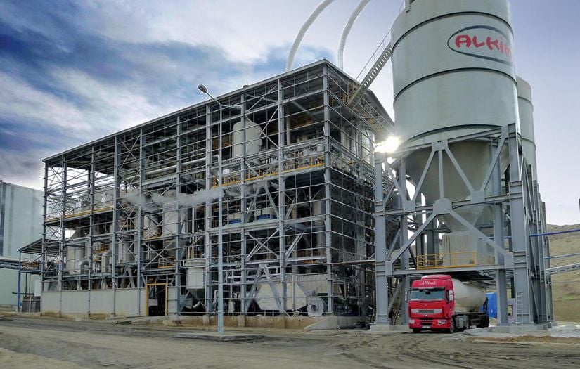 Ankara, Çayırhan'da bulunan bir sodyum sülfat tesisi. Bu tesiste Çayırhan'da çıkarılan Glauberit madeninden sodyum sülfat üretimi yapılmaktadır.