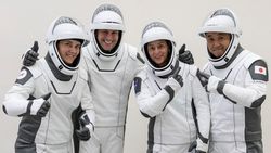 NASA'nın SpaceX Crew-5 astronotları tarihi göreve hazır.
