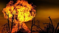 Oppenheimer'ın Ölüm Kumarı: Nükleer Bir Silah, Atmosferin Tutuşmasına Neden Olabilir mi?