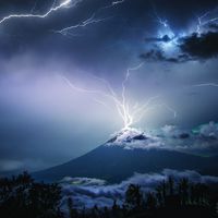  Lightning over the Volcano of Water 