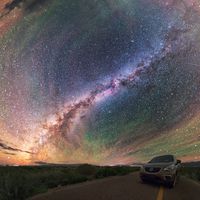  Colorful Airglow Bands Surround Milky Way 