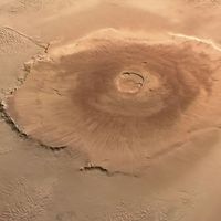  Olympus Mons: Largest Volcano in the Solar System 