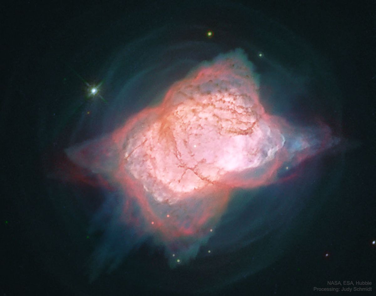  Bright Planetary Nebula NGC 7027 from Hubble 