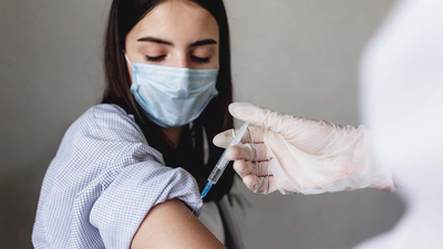 COVID-19 Aşısı Olanlar Daha Çok Hastaneye Yatırılıyor Olabilir mi?