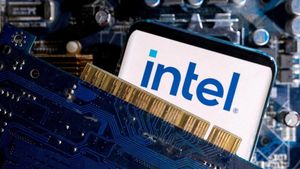 Intel Battles Operations Crisis Amid Acquisition Talks