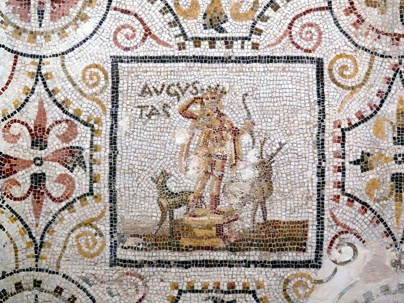 Sousse Arkeoloji Müzesinde yer alan mozaik takvimden bir parça