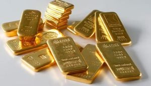 Gold Price Climbs High Amid Economic Uncertainty