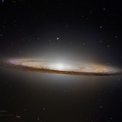  M104: The Sombrero Galaxy 