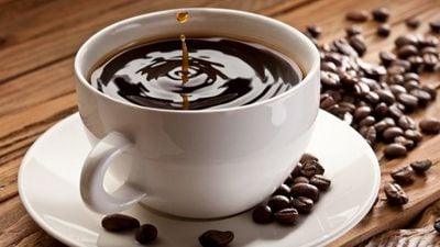 Kafein İki Defa Evrimleşti: Bir Kez Kahvede, Bir Kez Çayda!