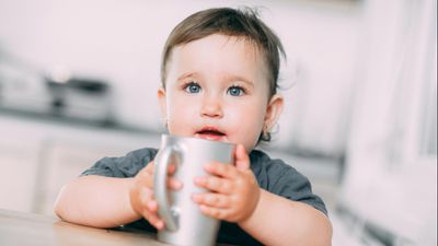 Çocuklar İçin Kafein Tehlikeli mi? Çocukların Çay ve Kahve Tüketmesi Büyümelerine Etki Eder mi?