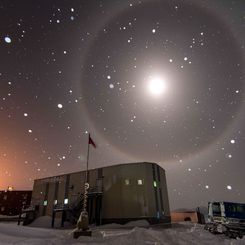  A Blue Moon Halo over Antarctica 