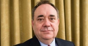 Scotland Mourns Alex Salmond As Tributes Pour In For Political Titan