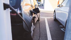 Electric Vehicle Market Sees Rapid Evolution And Challenges