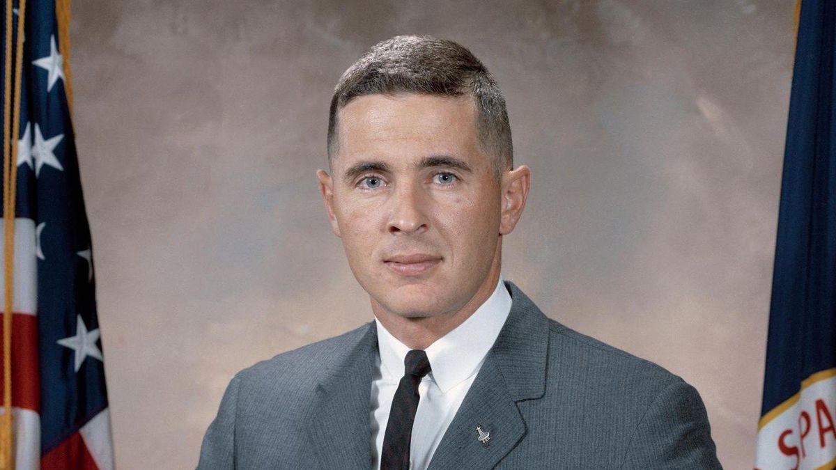 William Anders, Apollo 8 Astronaut, Dies At 90