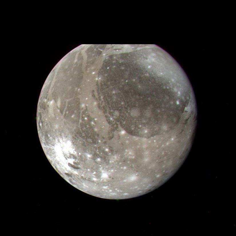 Ganymede'in 2 Temmuz 1979'da Voyager 2 tarafından kaydedilen görüntüsü.