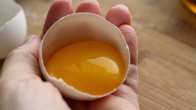 Eliniz Yandığında, Yumurta Akı Sürerek Tedavi Etmeye Çalışmayın!