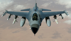Yapay Zekanın Yönettiği Bir F-16, İnsan Bir Pilotla İt Dalaşına Girdi!