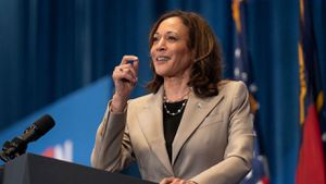 Kamala Harris Mobilizes Sports Legends For 2024 Campaign