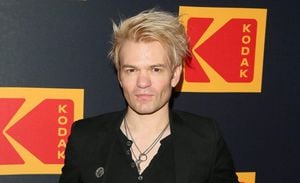 Deryck Whibley Accuses Former Manager Of Abuse