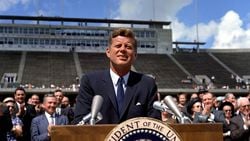 John F. Kennedy: "Biz, Ay'a Gitmeyi Seçiyoruz ve Bunu, Kolay Olduğu İçin Değil, Zor Olduğu İçin Seçiyoruz!"