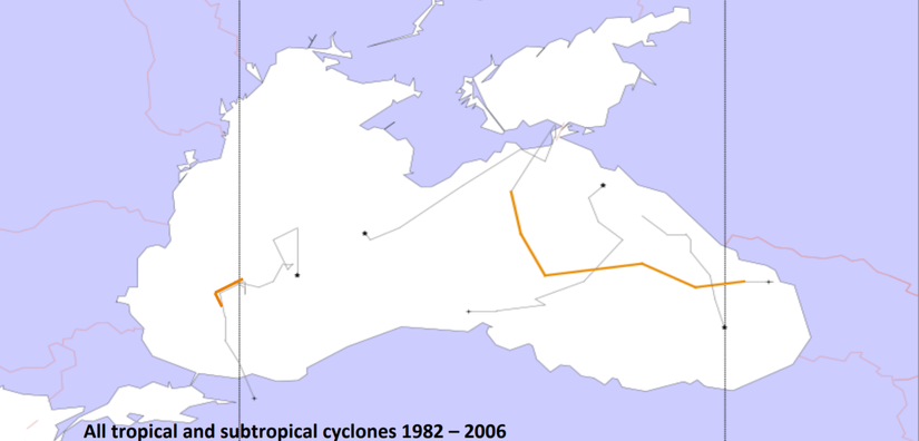 Karadeniz'de 1982-2006 yılında oluşan iki büyük siklonun merkezlerinin hareket grafikleri. Güneybatı Karadeniz'deki 2005 yılında, Doğu Karadeniz'deki ise 2002 yılında oluşmuştur.