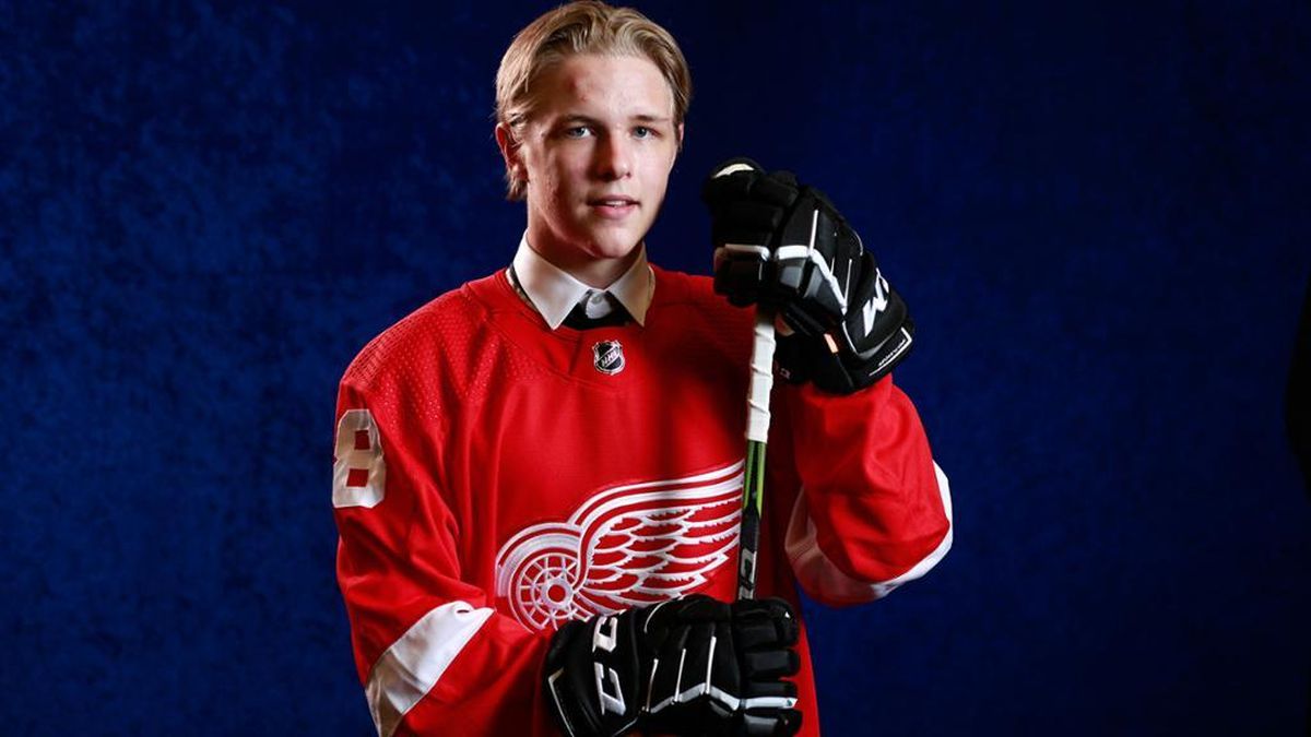 Red Wings Formally Sign Berggren As RFA Negotiations Heat Up