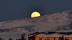 Şubat'ın Karlı Ay'ı
