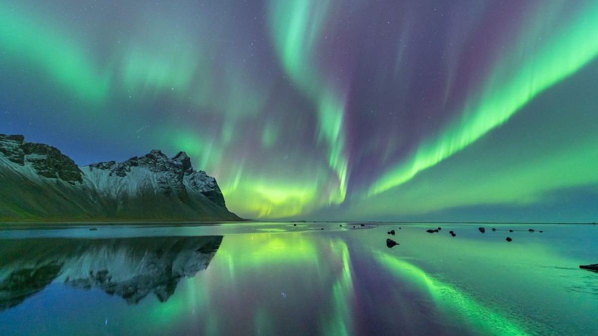 Northern Lights Dazzle Skies Over California And Beyond The Pinnacle