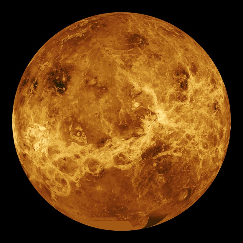 Güneş Sistemi'ndeki Güneş'e en yakın ikinci gezegen: Venüs.