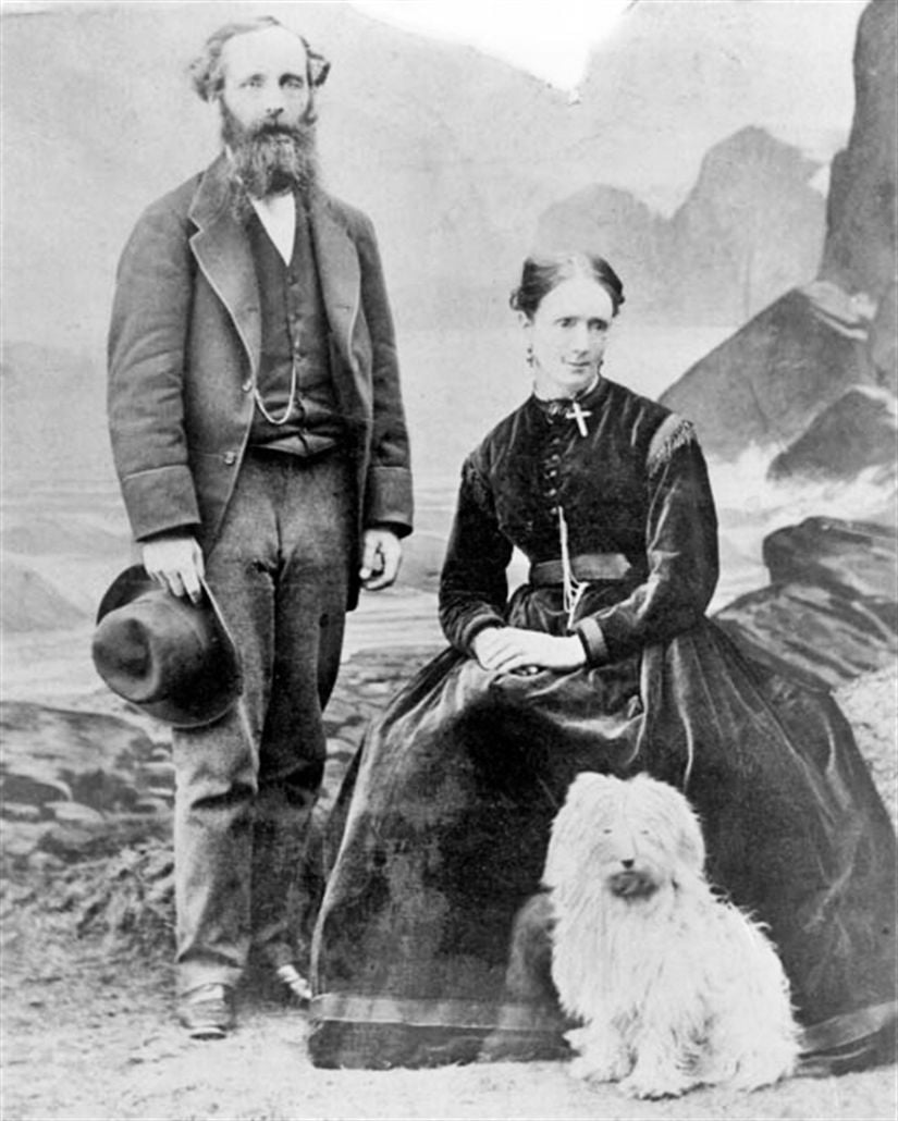 Maxwell, 1858 yılının Haziran ayında Marischal Koleji'nin müdürünün kızı olan Katherine Mary Dewar ile evlendi.