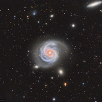 M100: Büyük Tasarımlı Spiral Galaksi