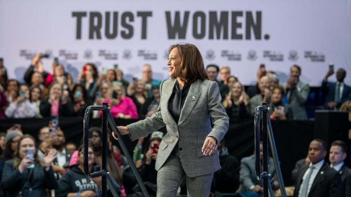 Kamala Harris Rallies Support And Faces Challenges On Campaign Trail